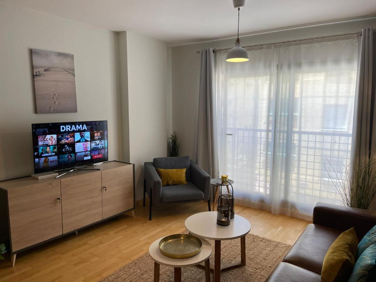 A Space That Feels Like Home With Private Parking Málaga Buitenkant foto