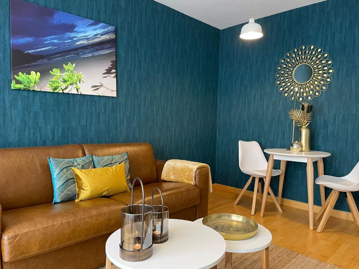 A Space That Feels Like Home With Private Parking Málaga Buitenkant foto