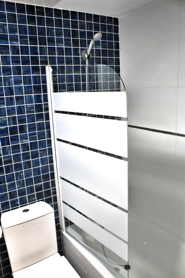 A Space That Feels Like Home With Private Parking Málaga Buitenkant foto